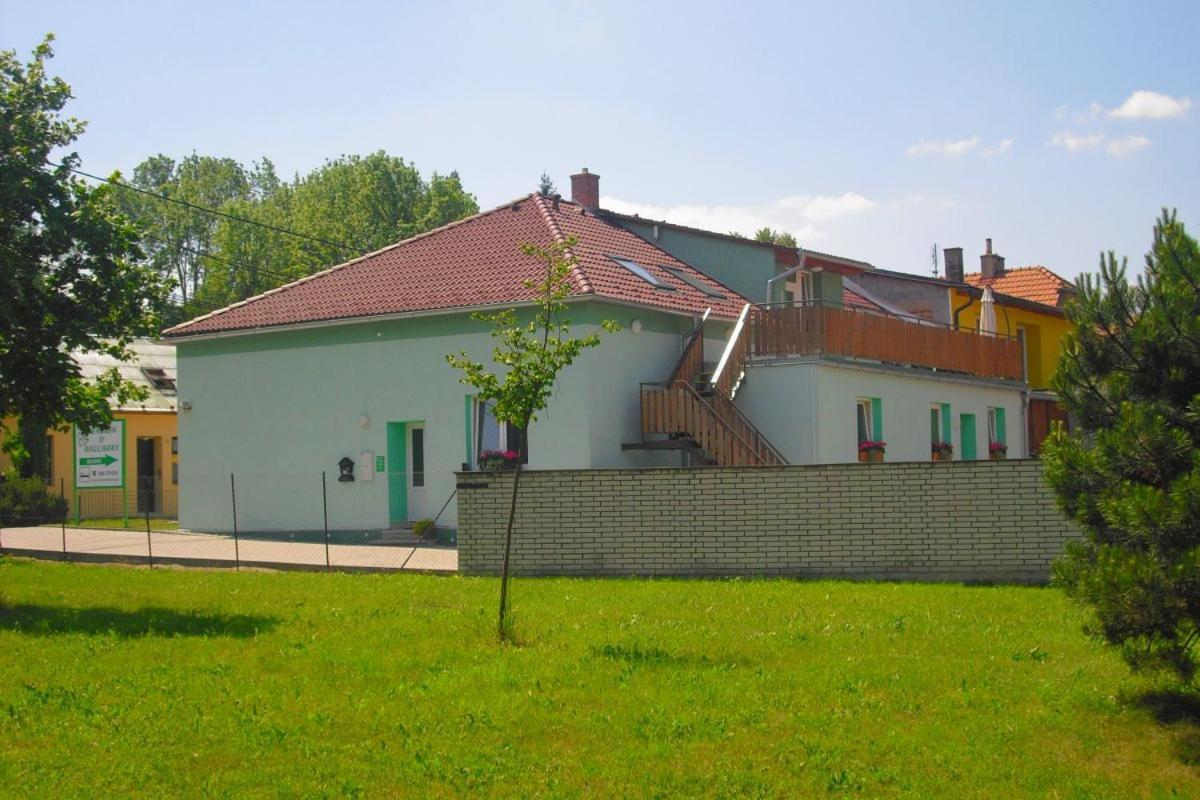 Penzion U Balcarky Ostrov u Macochy エクステリア 写真
